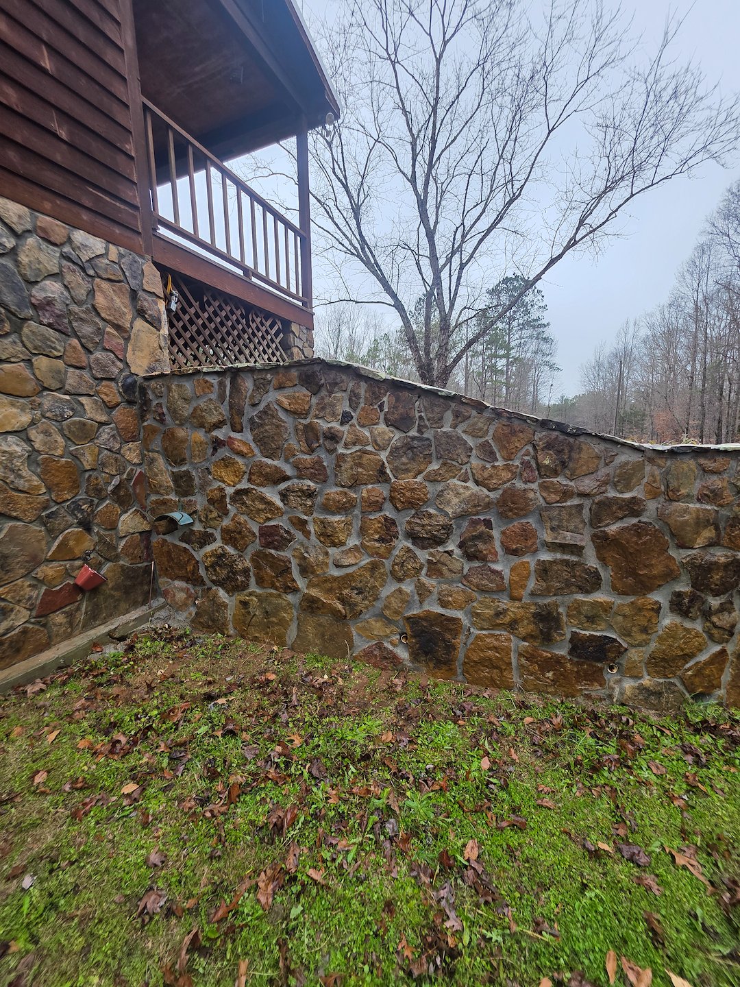 Rock wall softwashing in Opelika Al.