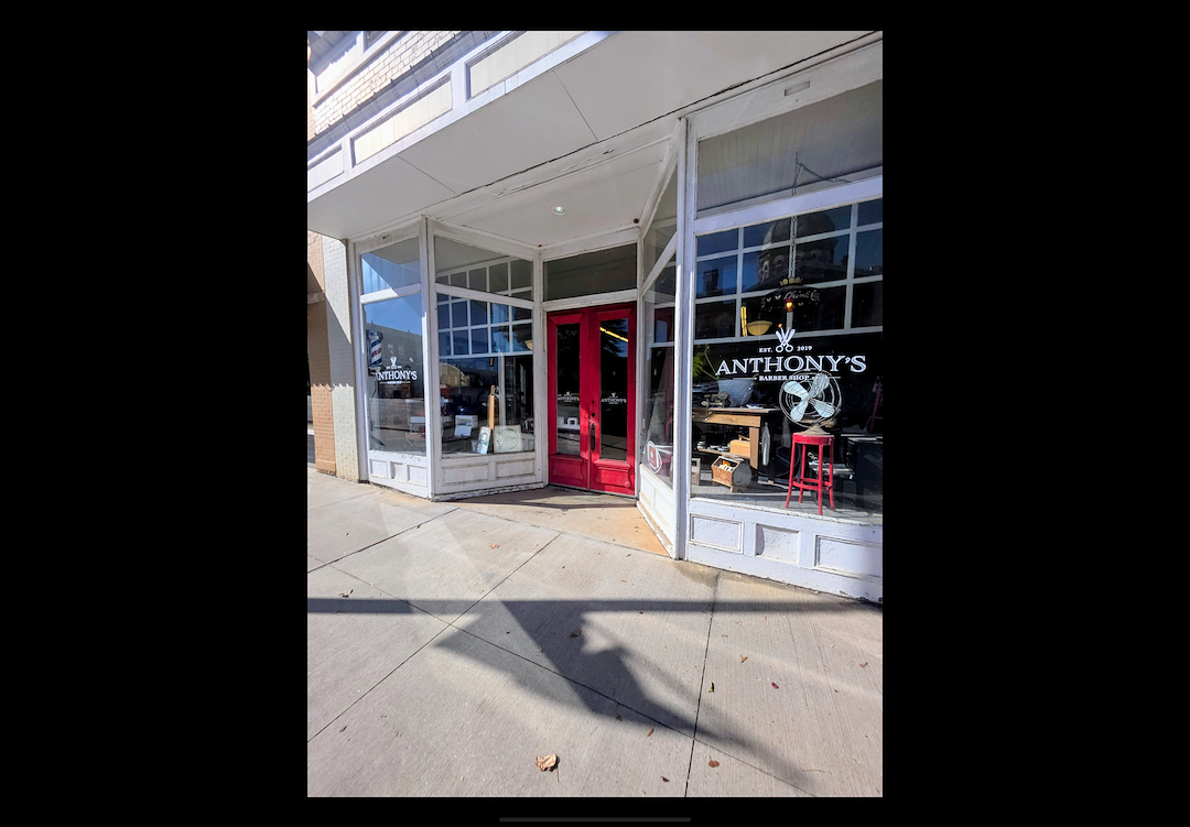 Store front window washing in Lafayette AL.