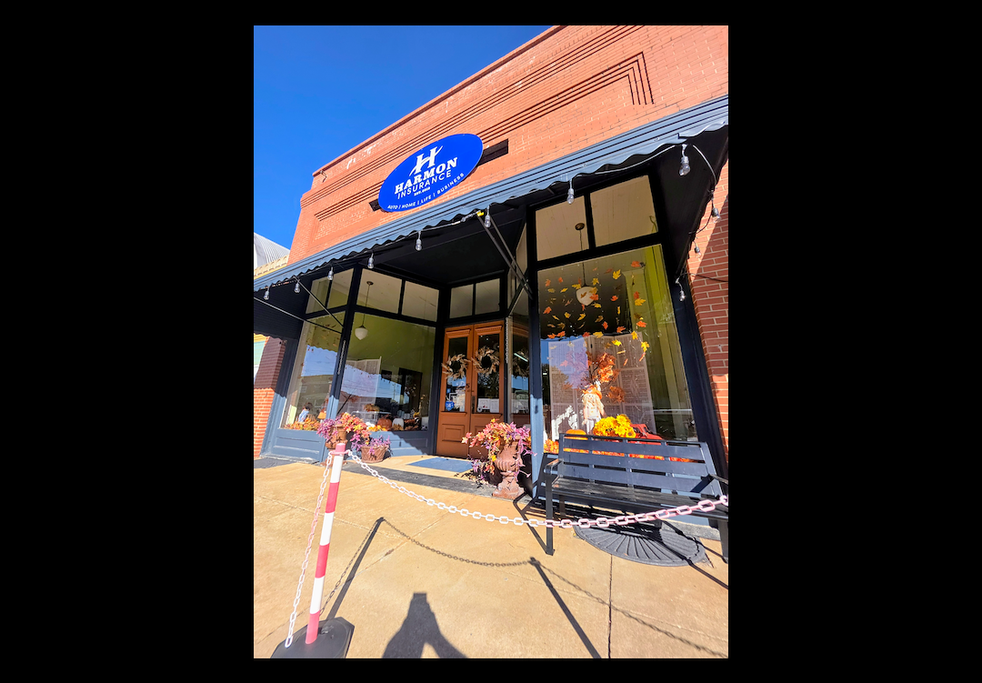 Top quality window cleaning for store front in Lafayette Al.
